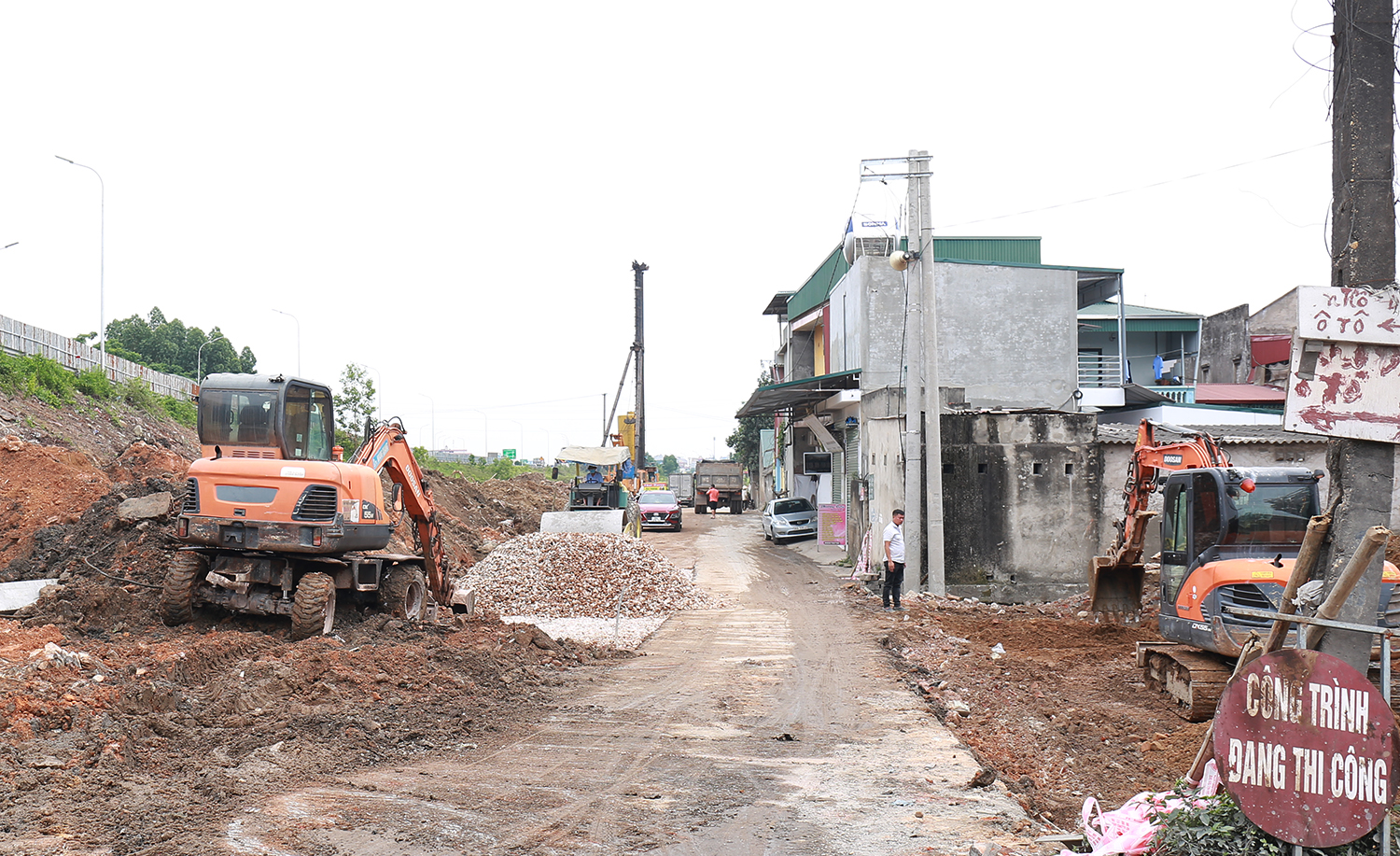 Nhận đền bù đất 3 tỷ đồng, mẹ tôi viết di chúc để lại toàn bộ cho con gái nhưng con trai chẳng được đồng nào